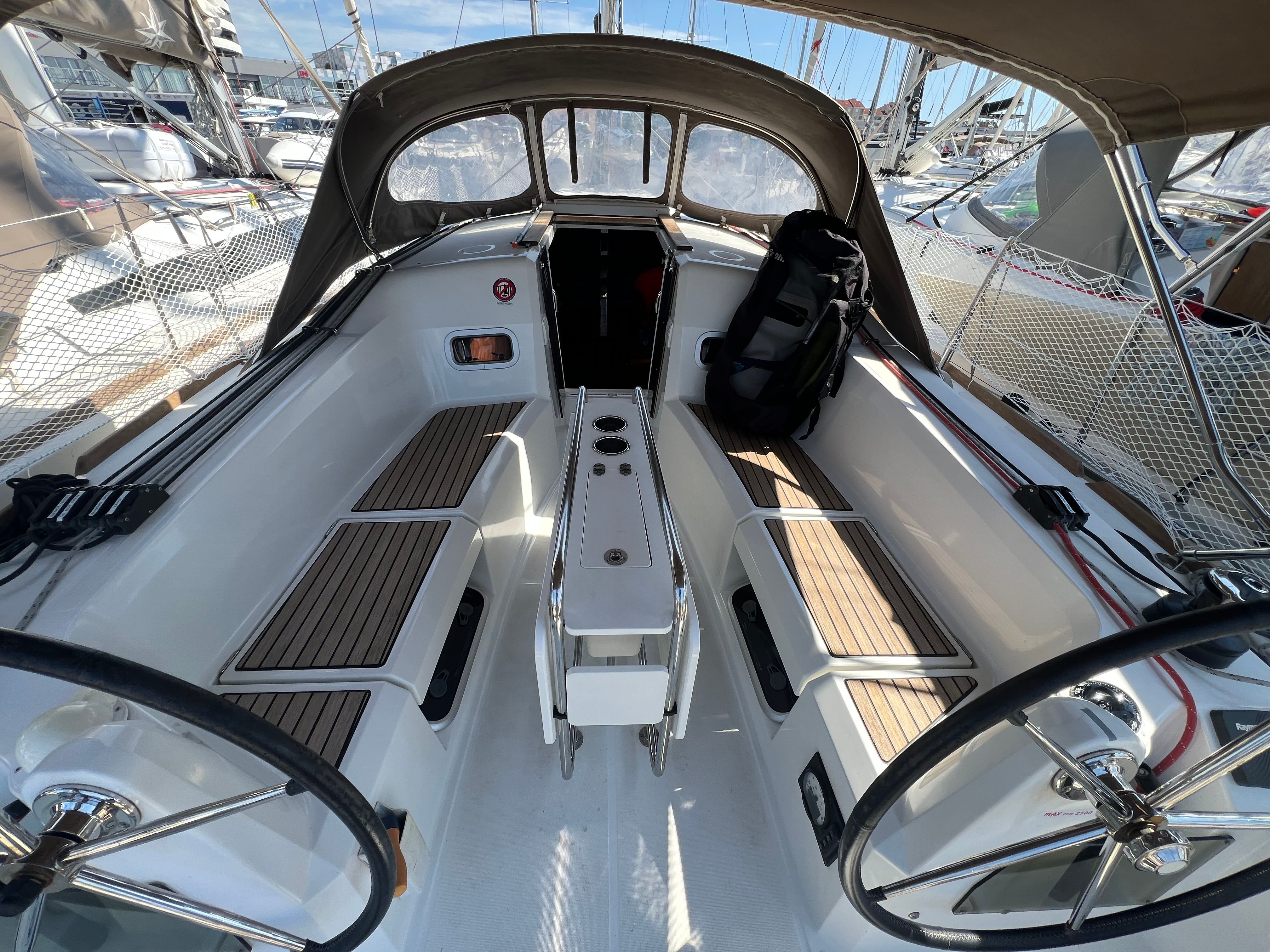 Jeanneau Sun Odyssey 349 | Grape