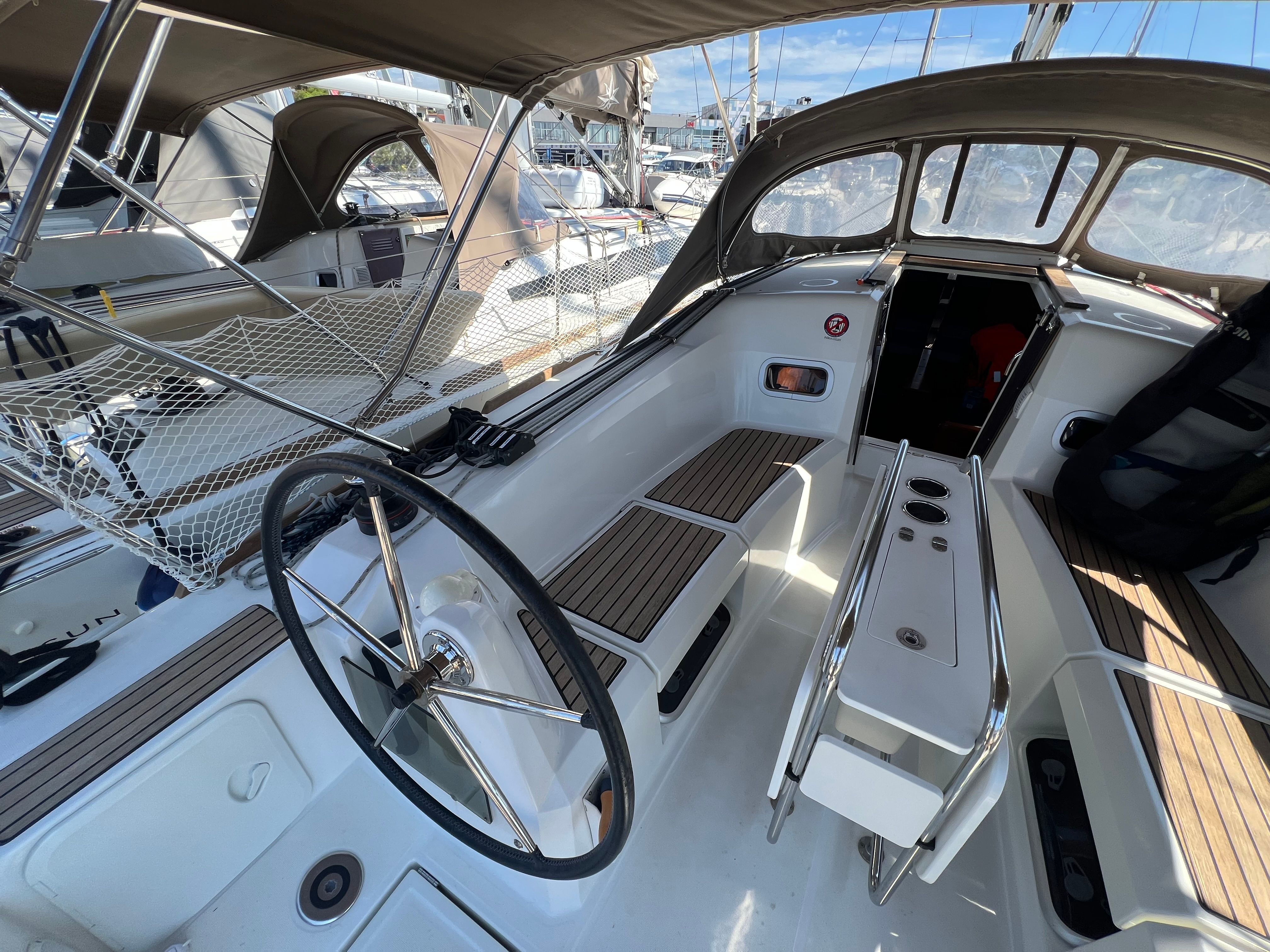 Jeanneau Sun Odyssey 349 | Grape
