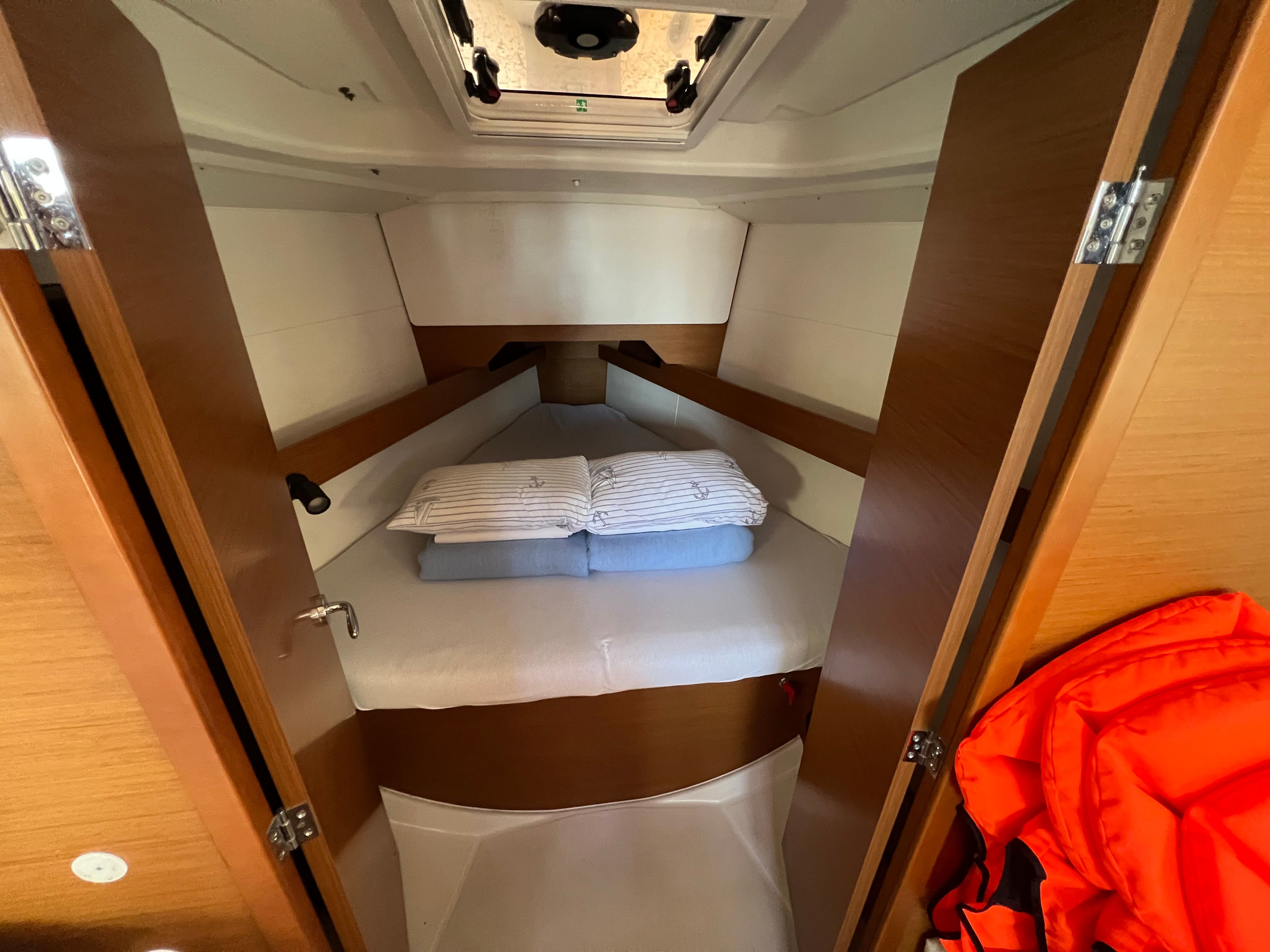 Jeanneau Sun Odyssey 349 | Grape
