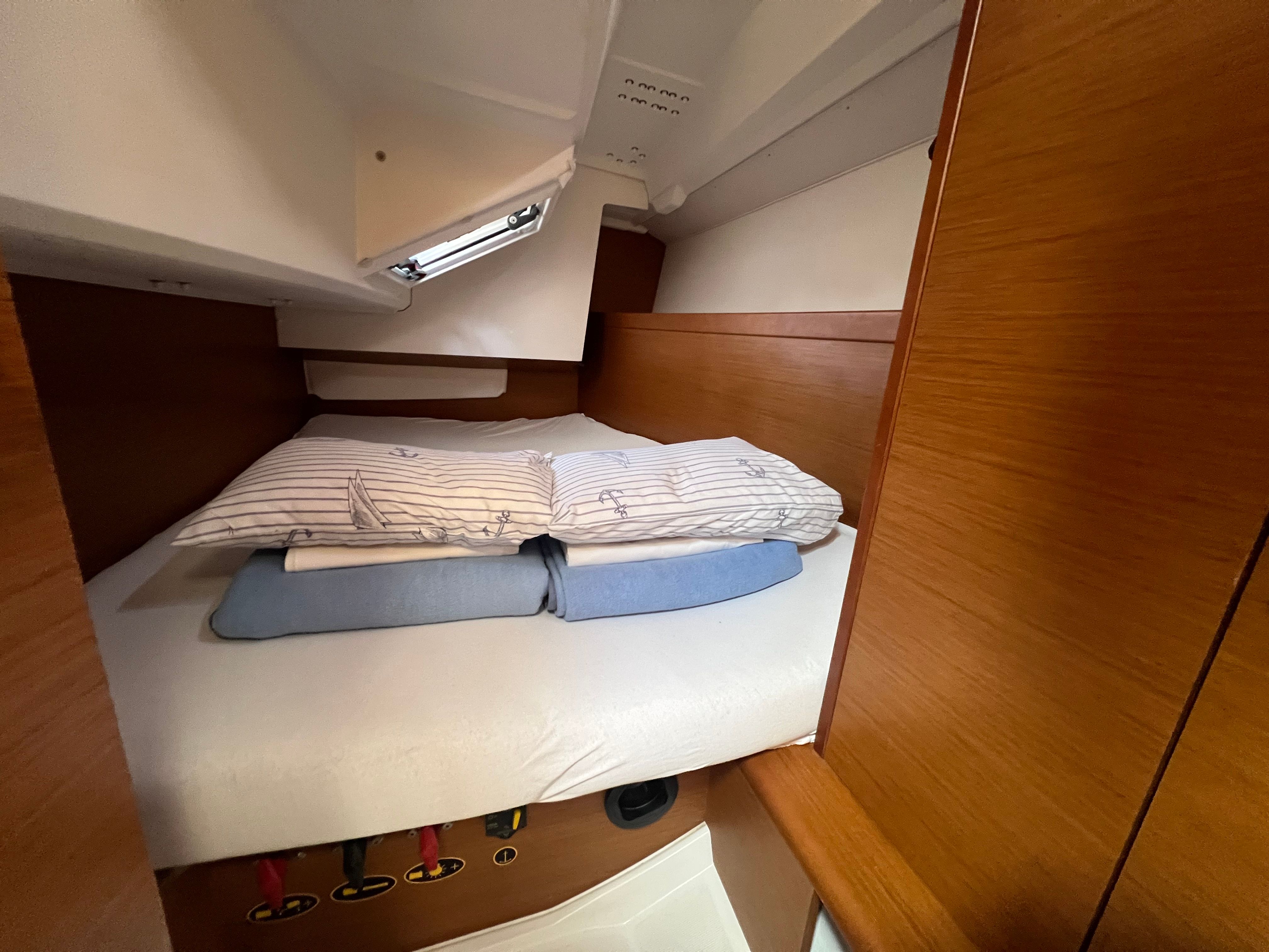 Jeanneau Sun Odyssey 349 | Grape