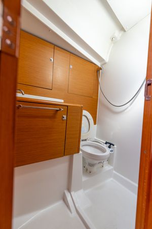 Jeanneau Sun Odyssey 449 | Cherry