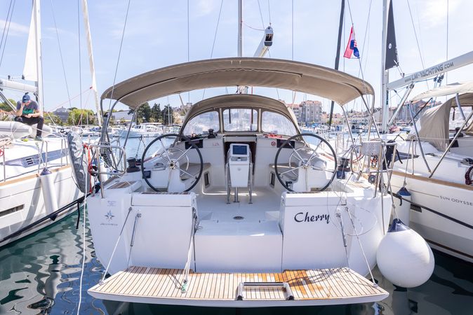 Jeanneau Sun Odyssey 449 | Cherry