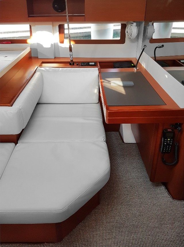 Beneteau Oceanis 51.1 | One Piece