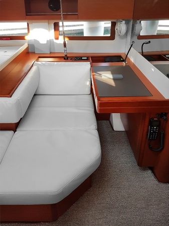 Beneteau Oceanis 51.1 | One Piece