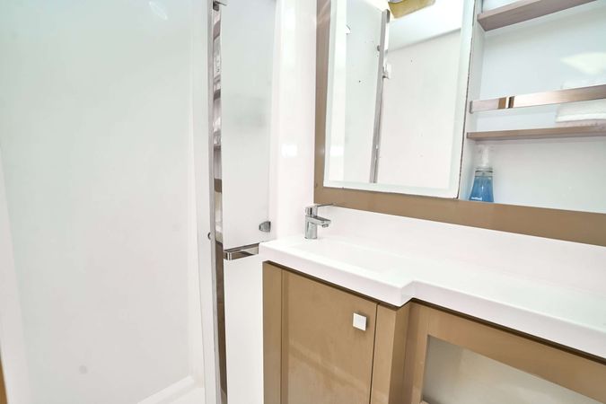 Fountaine Pajot Saona 47 | Stella Gazer