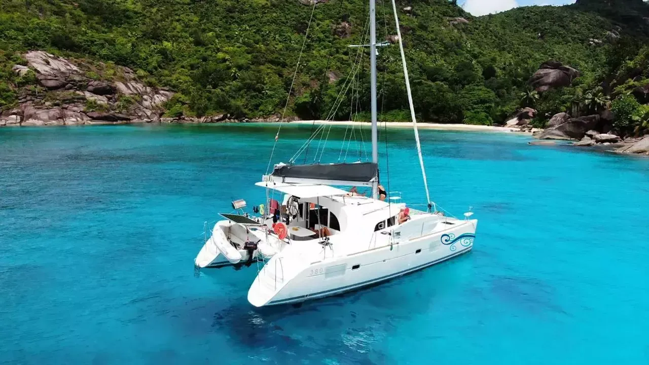 Lagoon 380 S2 | Janise