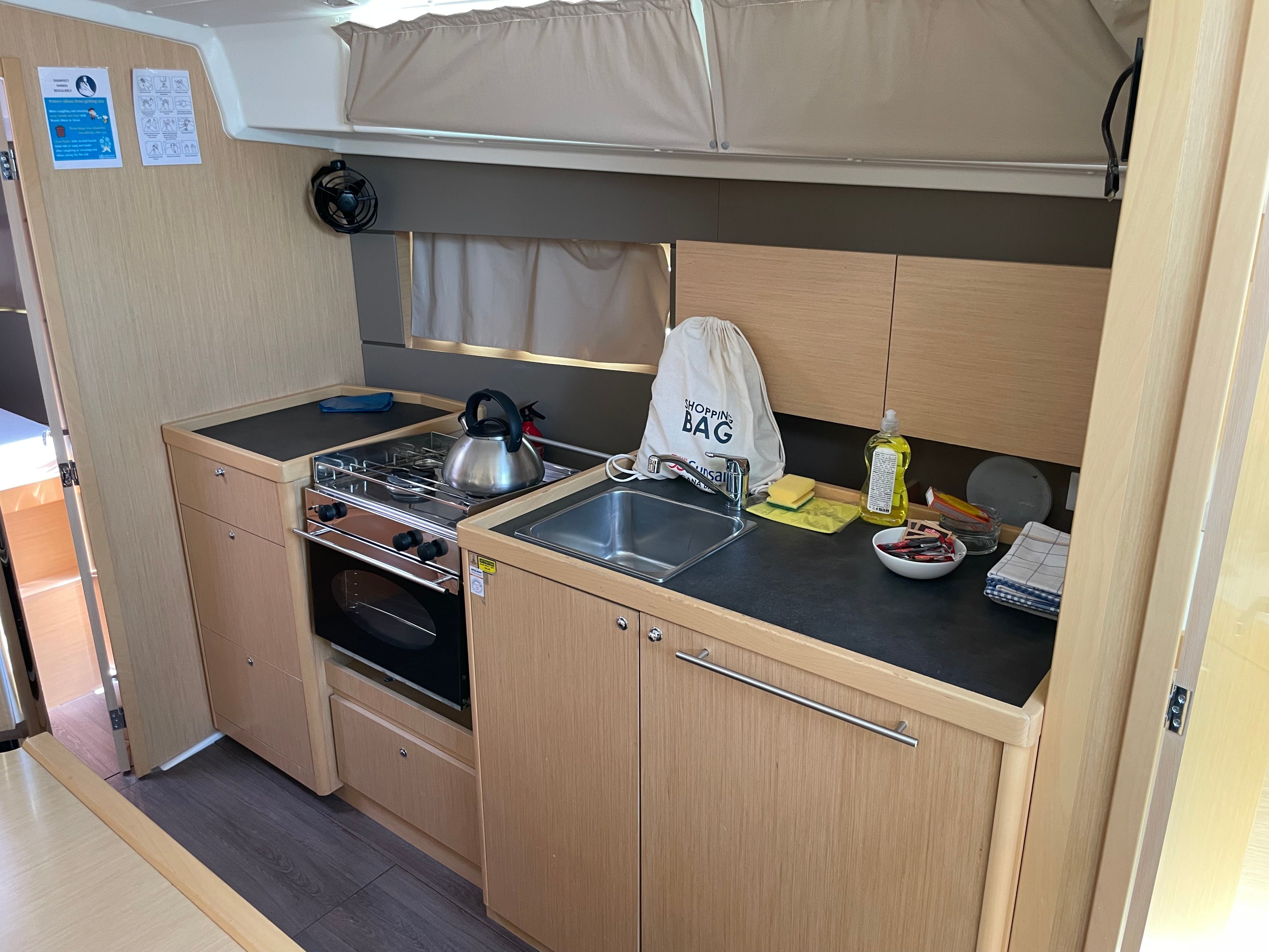Jeanneau Sun Odyssey 389 | Sunsail 19