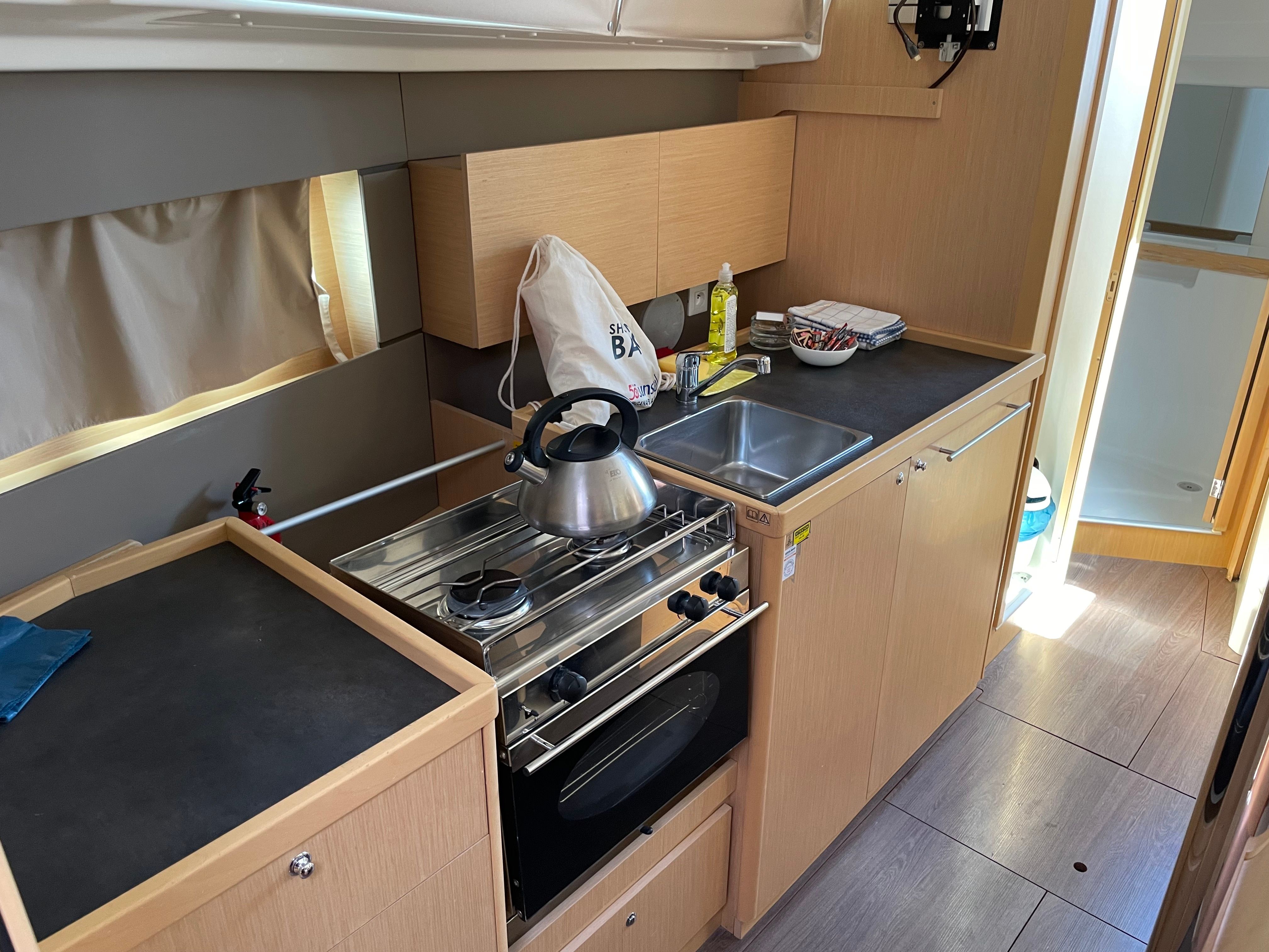 Jeanneau Sun Odyssey 389 | Sunsail 19