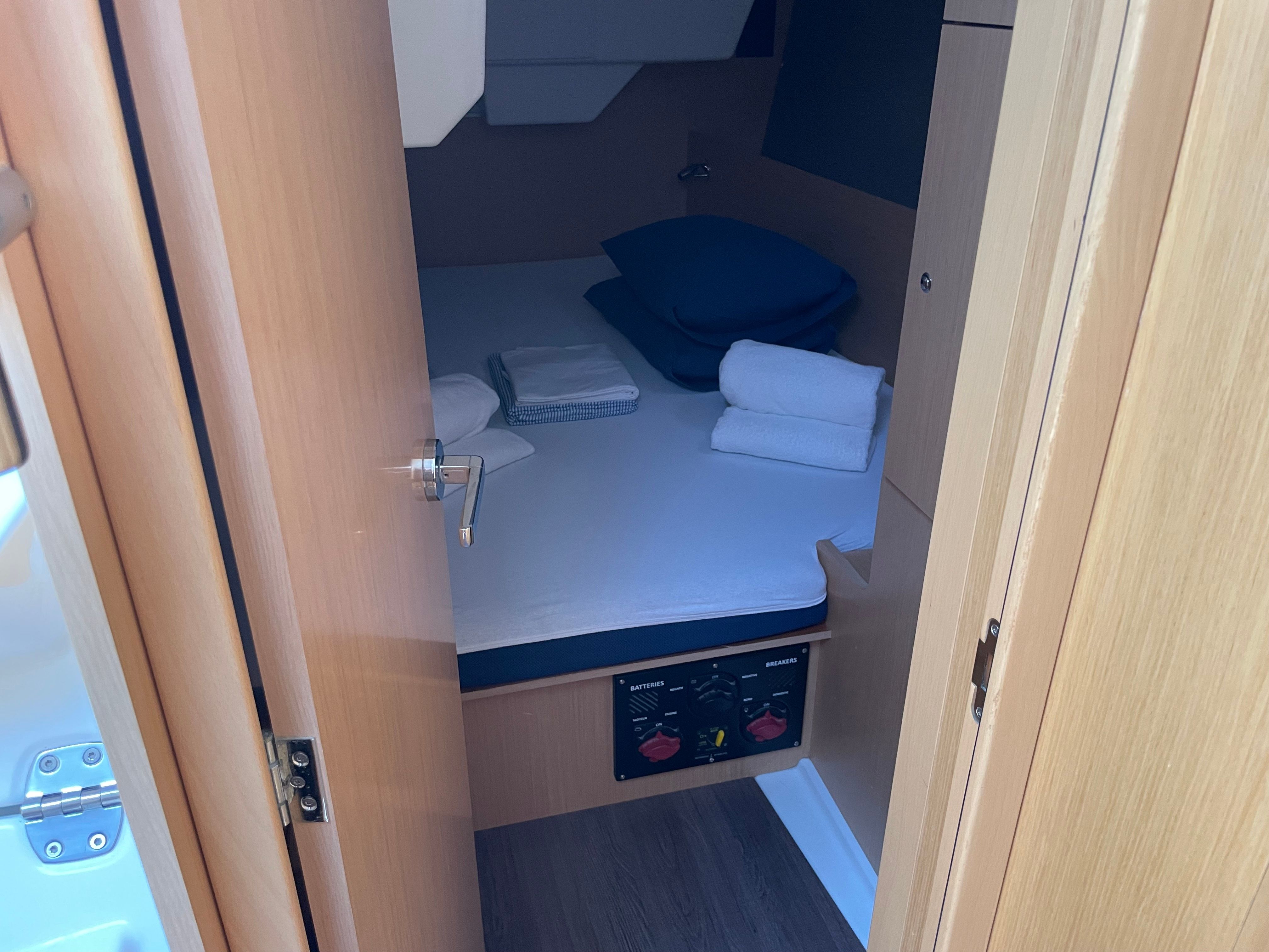 Jeanneau Sun Odyssey 389 | Sunsail 19