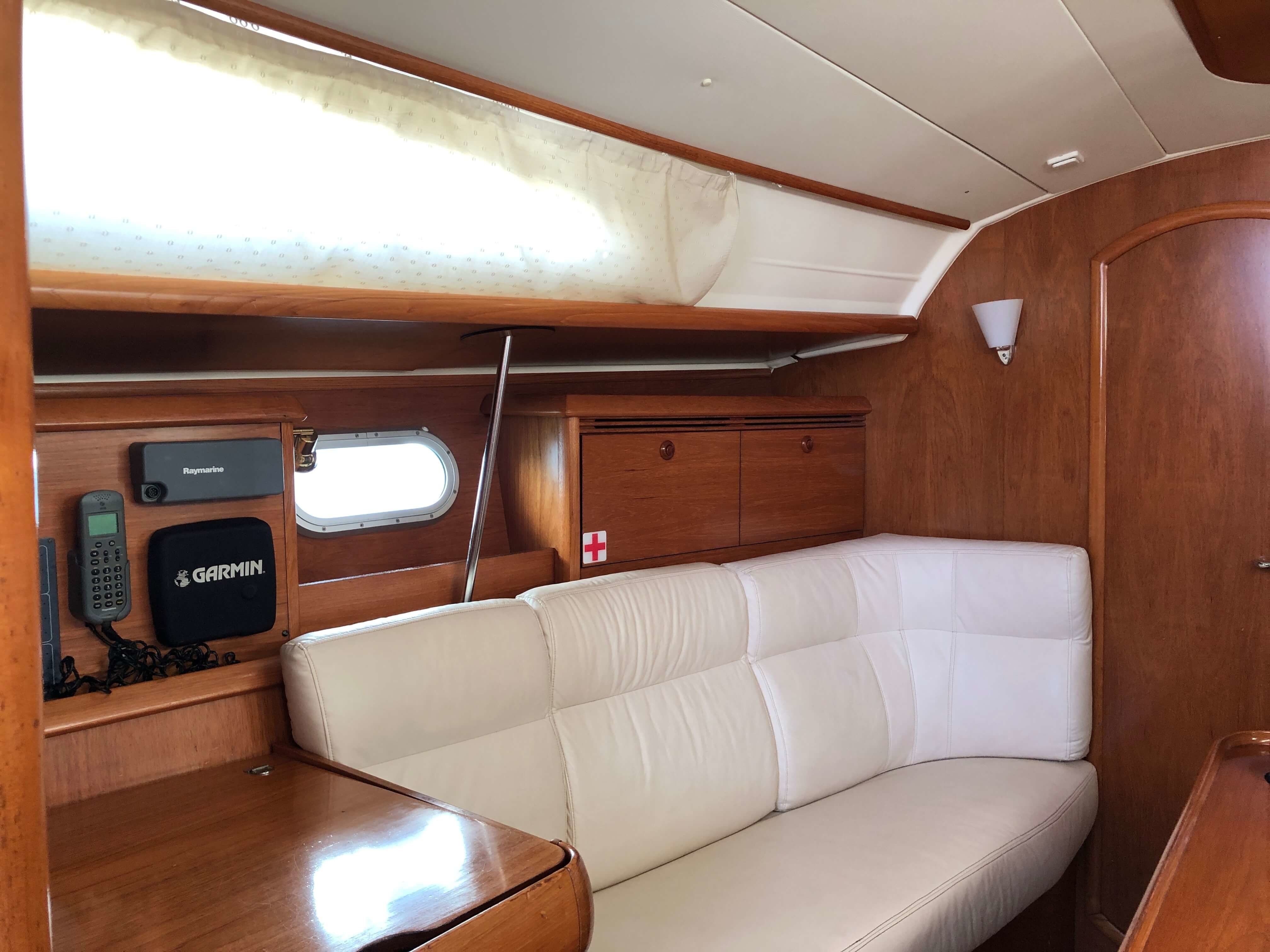 Jeanneau Sun Odyssey 35 | Natassa15