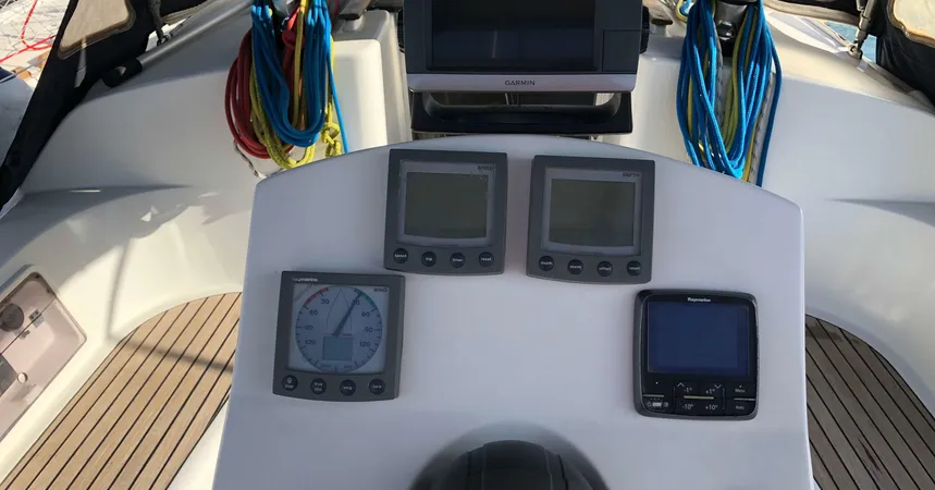 Jeanneau Sun Odyssey 35 | Natassa6