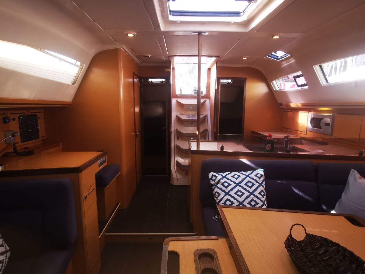 Elan 444 | Okea Iris