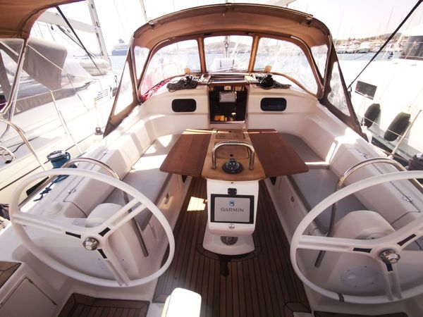 Elan 444 | Okea Iris