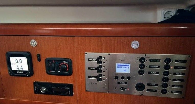 Beneteau Oceanis 43 | Whisper