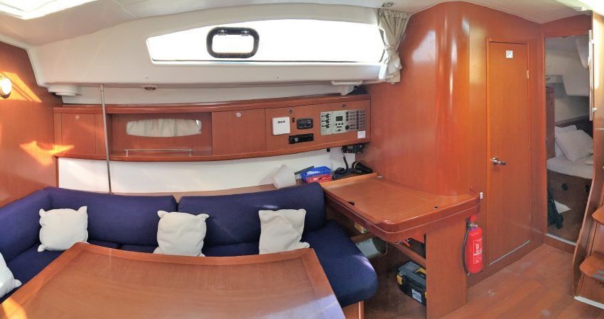 Beneteau Oceanis 43 | Whisper