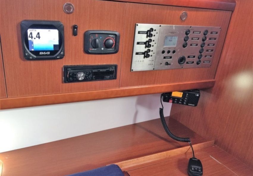 Beneteau Oceanis 43 | Whisper