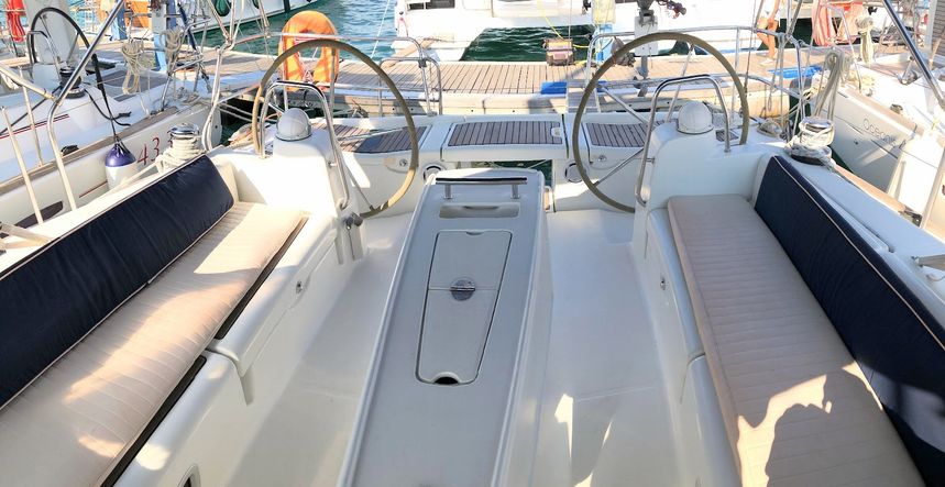 Beneteau Oceanis 43 | Whisper