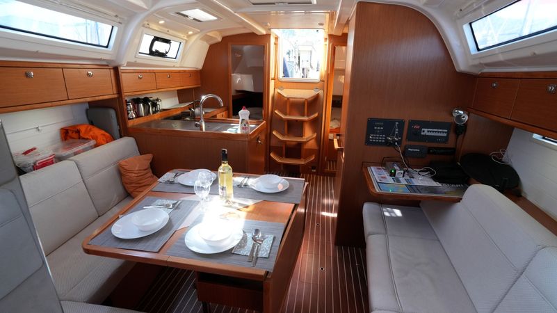 Bavaria Cruiser 37 | Roger Rabbit