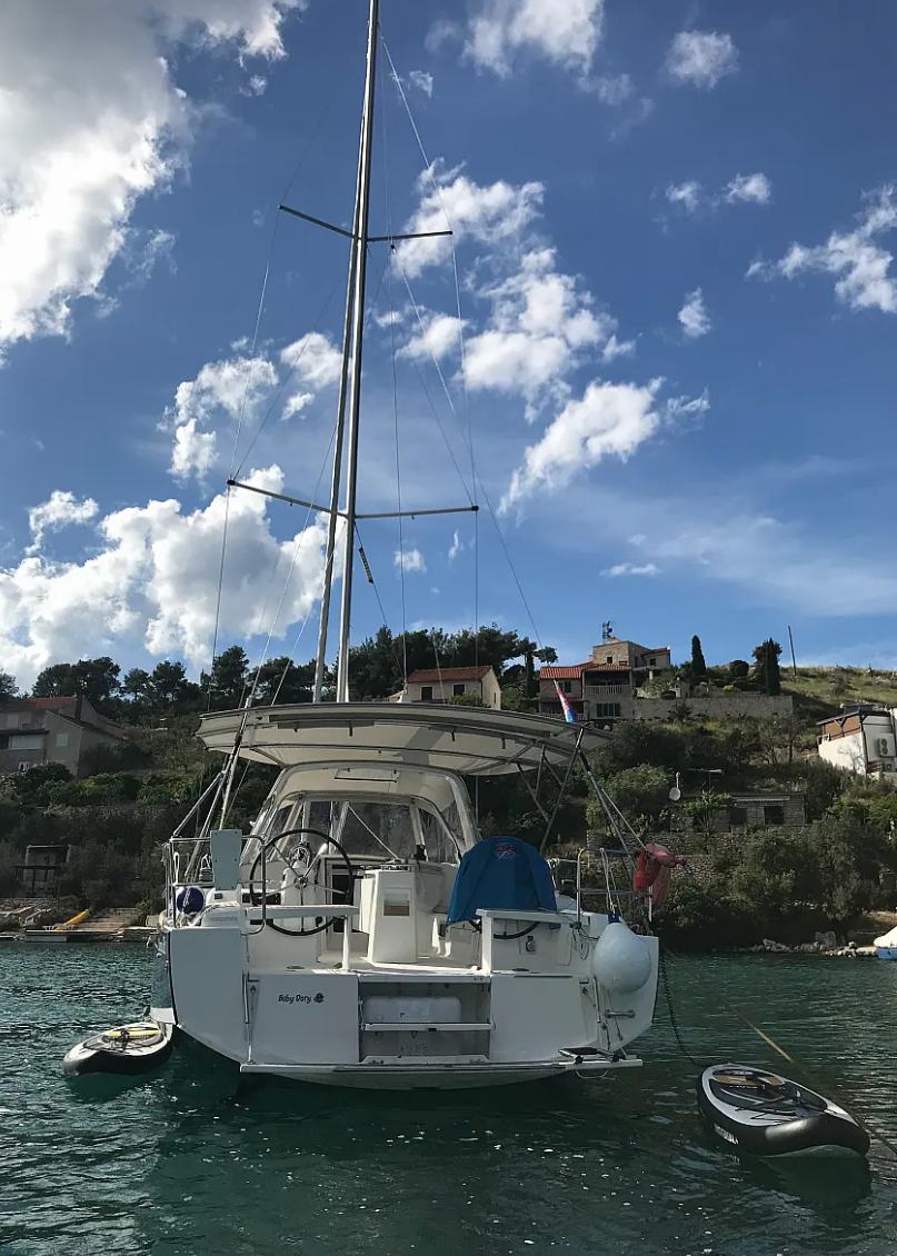 Beneteau Oceanis 38.1 | Baby Dory