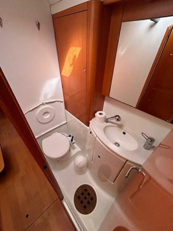 Lagoon 440 | Manatee