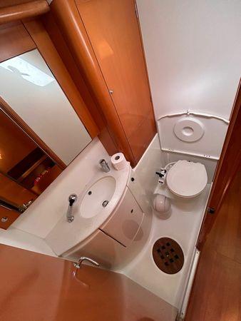 Lagoon 440 | Manatee