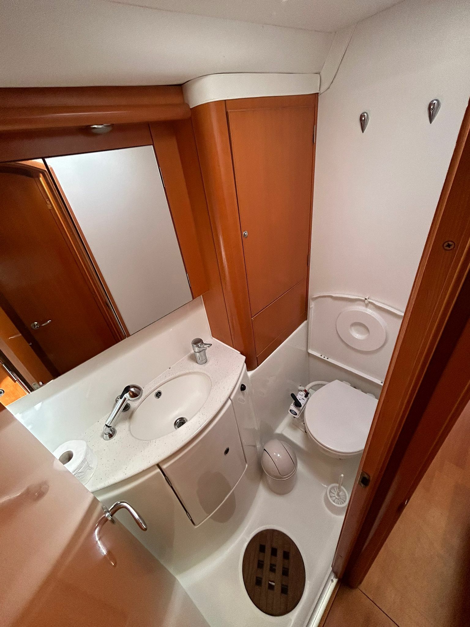 Lagoon 440 | Manatee