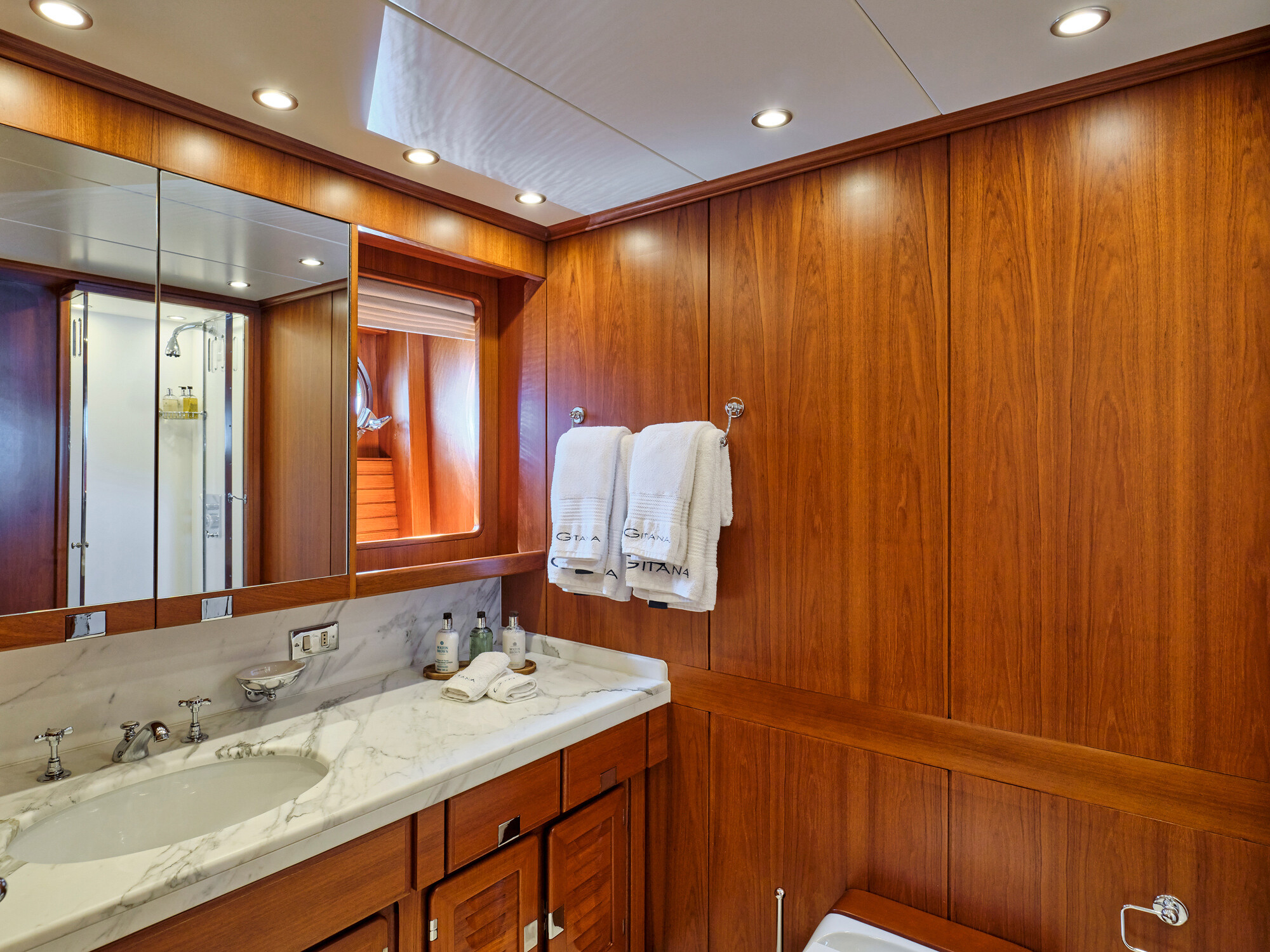 Perini Navi 118 | Gitana