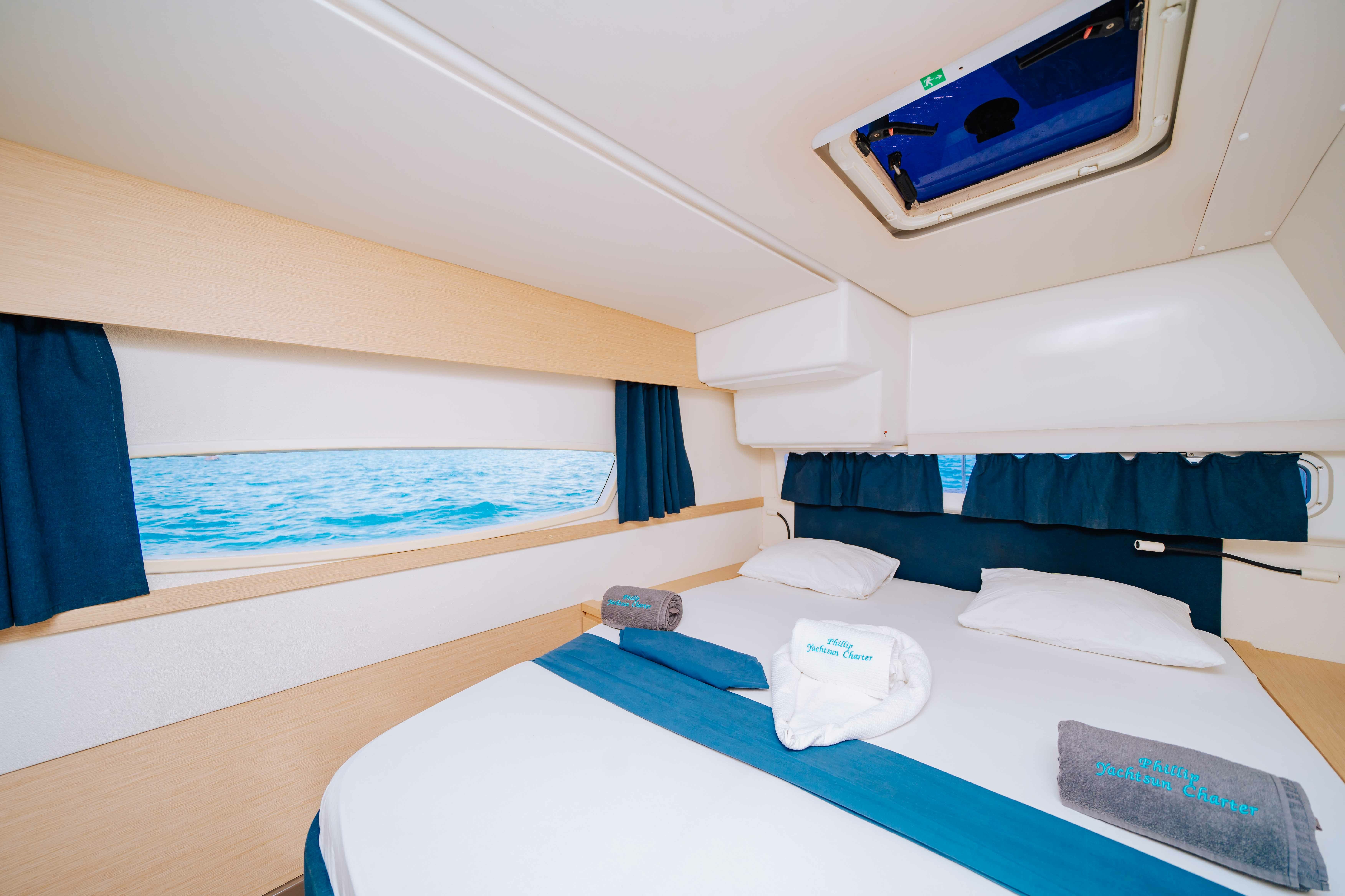 Fountaine Pajot Helia 44 | Knyps