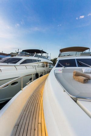 Ferretti 75 | Vento