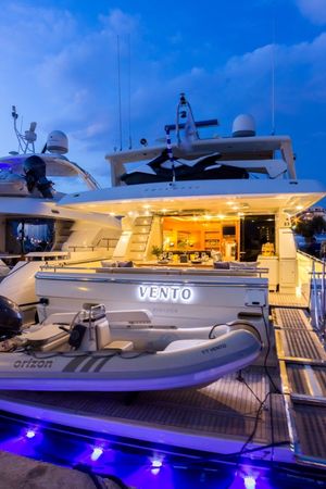 Ferretti 75 | Vento