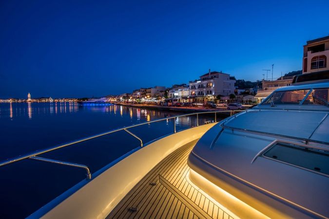 Ferretti 75 | Vento