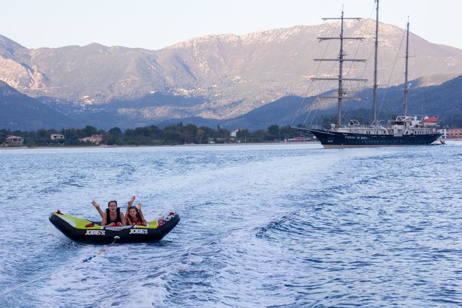 Custom Built 64M | Running on waves