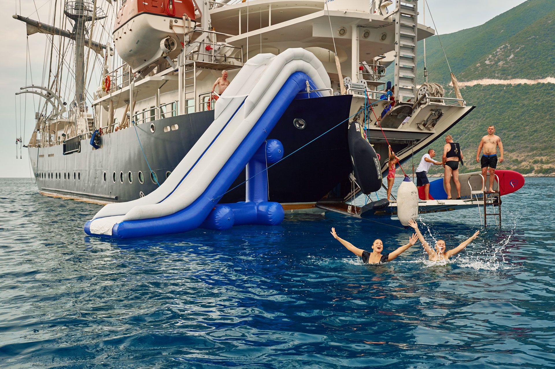 Custom Built 64M | Running on waves