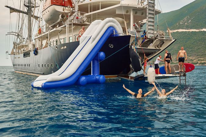 Custom Built 64M | Running on waves