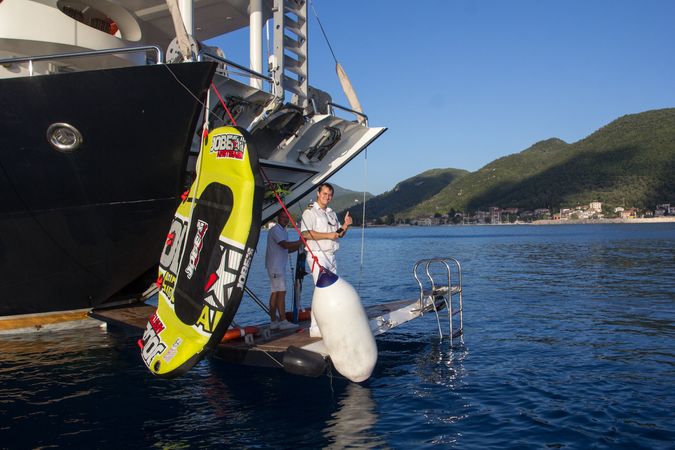 Custom Built 64M | Running on waves