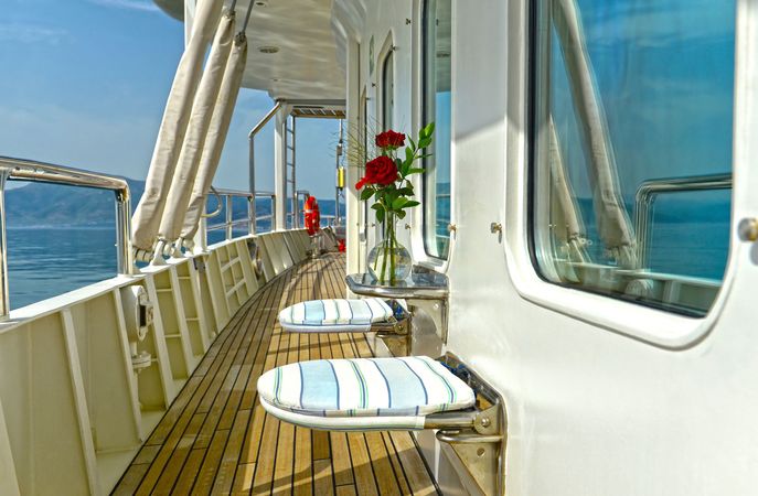 Custom Built 64M | Running on waves