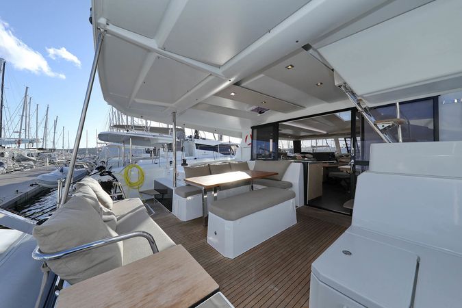 Fountaine Pajot Astrea 42 | Ocean Runner