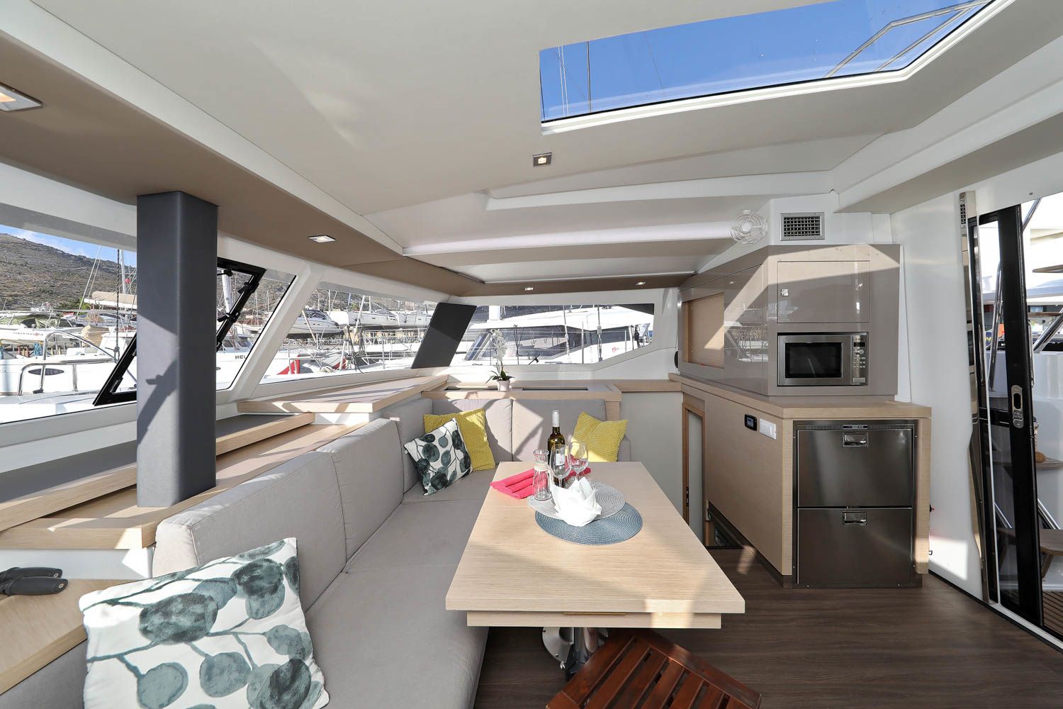 Fountaine Pajot Astrea 42 | Ocean Runner