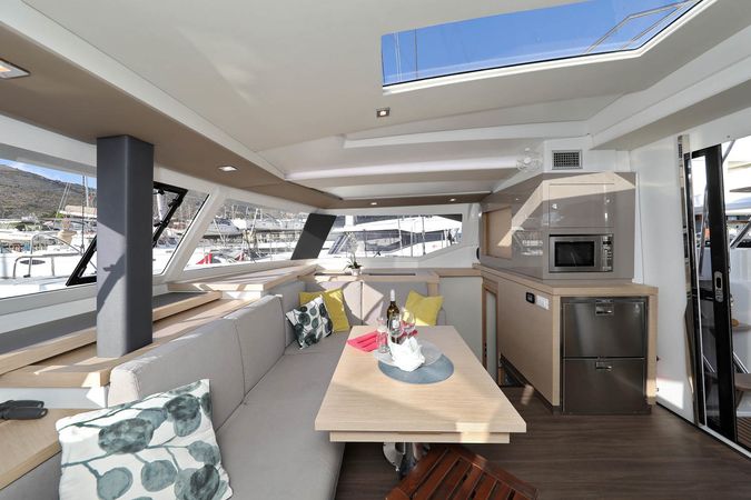 Fountaine Pajot Astrea 42 | Ocean Runner