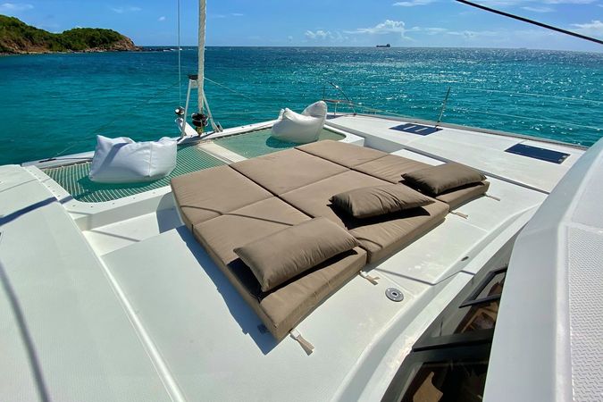 Fountaine Pajot Saona 47 | Black Tortuga