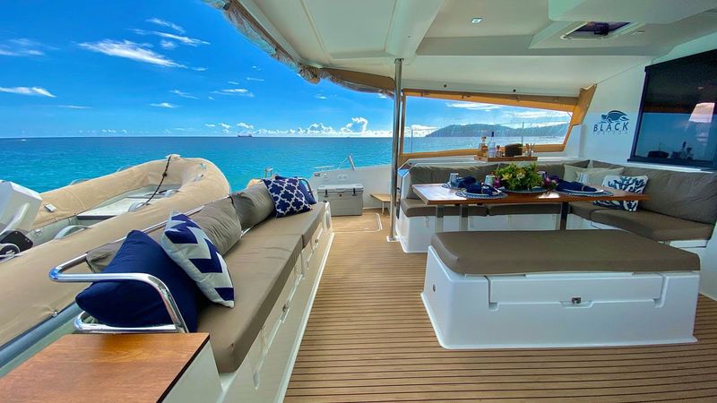 Fountaine Pajot Saona 47 | Black Tortuga