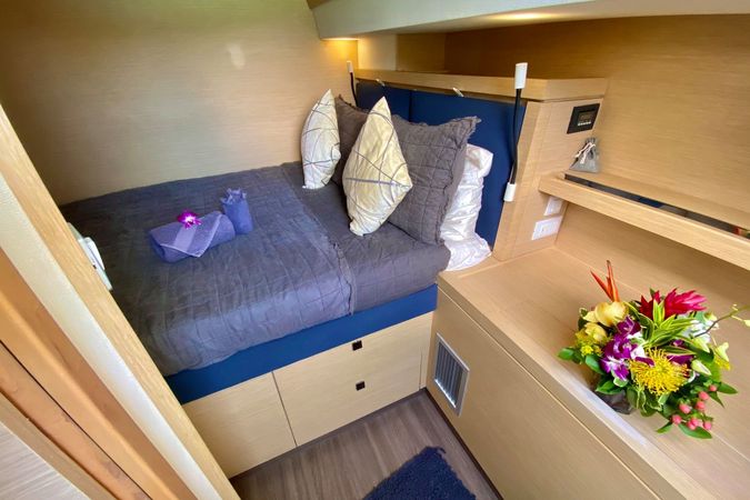 Fountaine Pajot Saona 47 | Black Tortuga