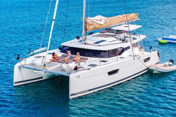 Fountaine Pajot Saona 47 | Black Tortuga