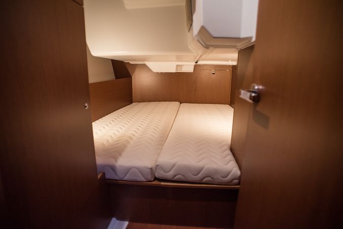 Beneteau Oceanis 38 | Sirina