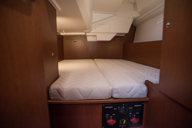 Beneteau Oceanis 38 | Sirina