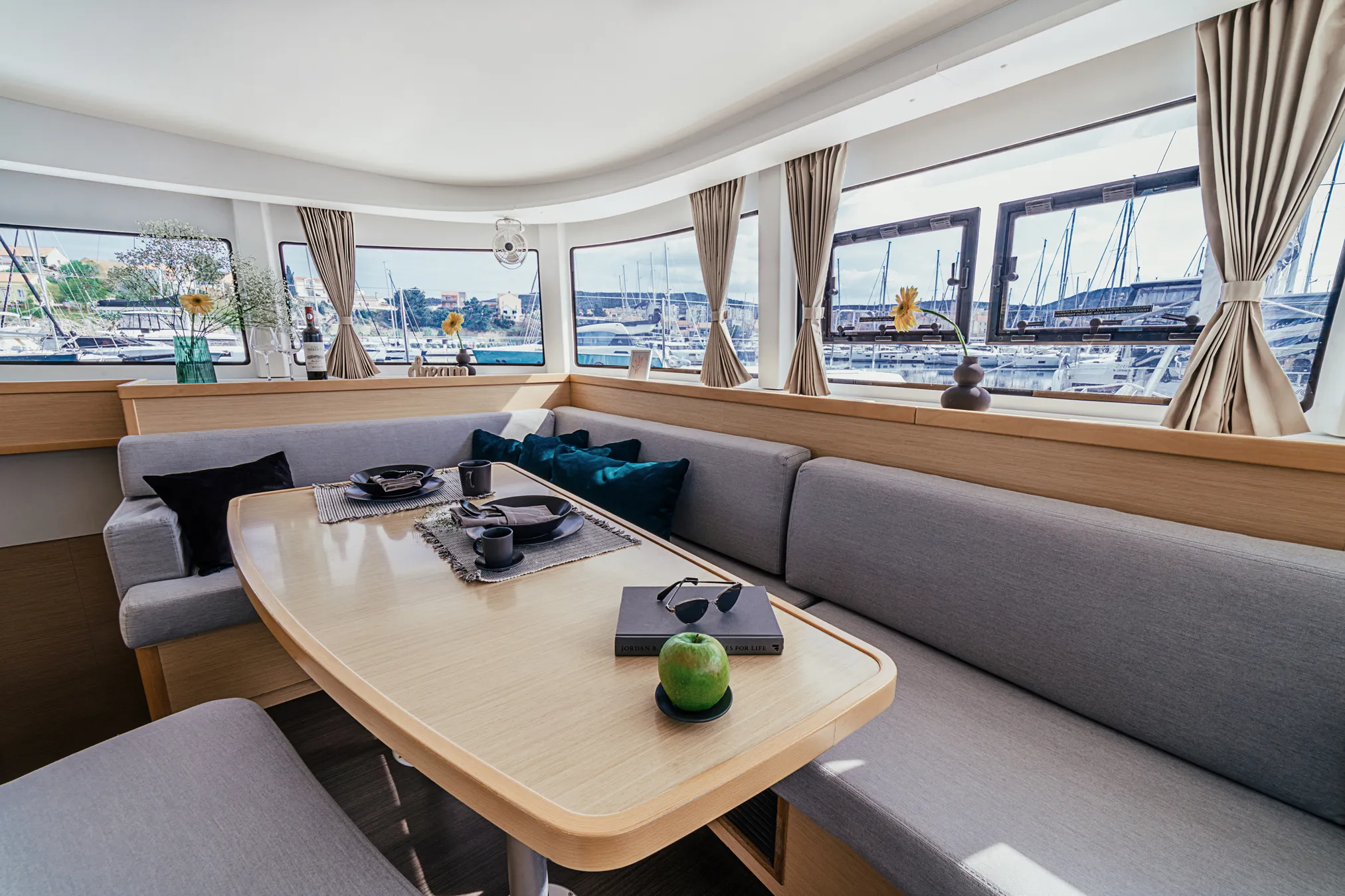 Lagoon 42 | Genista 2