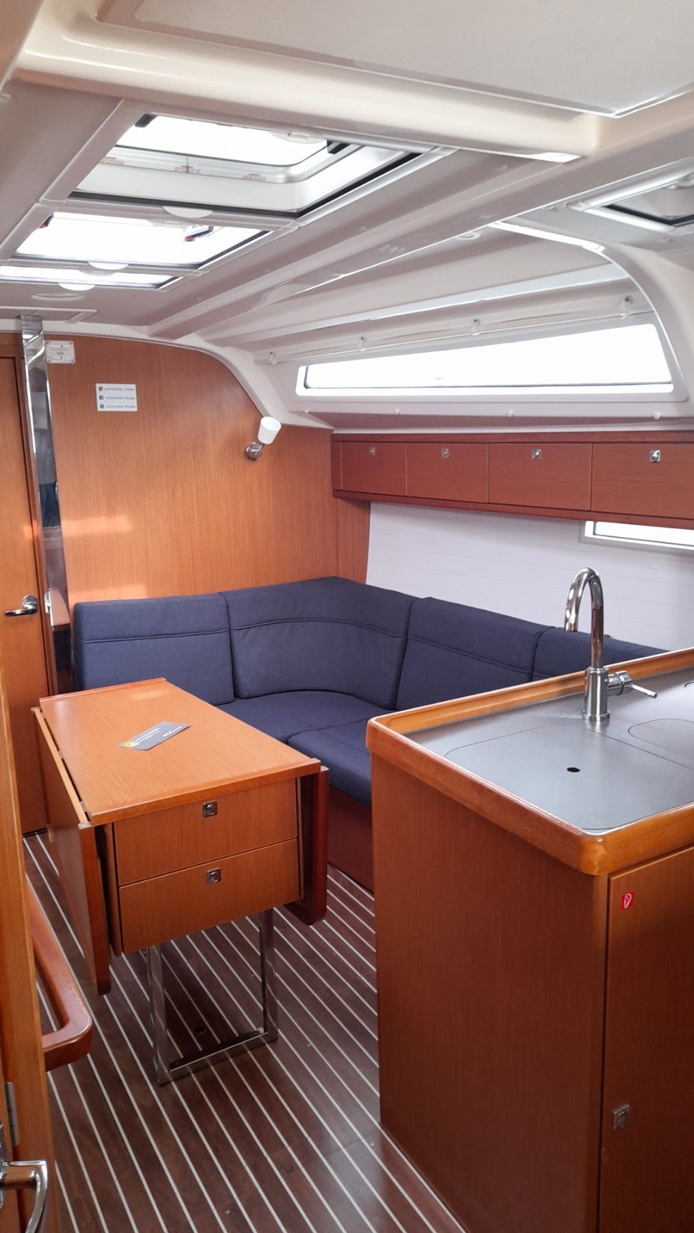 Bavaria Cruiser 37 | Nenemia