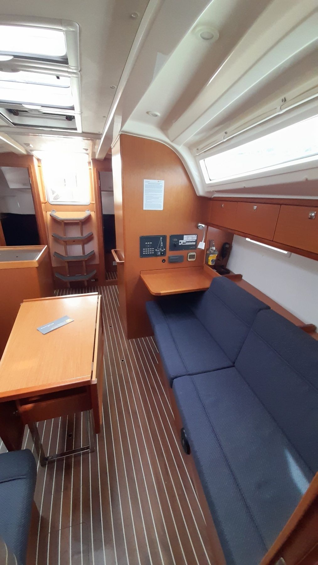 Bavaria Cruiser 37 | Nenemia