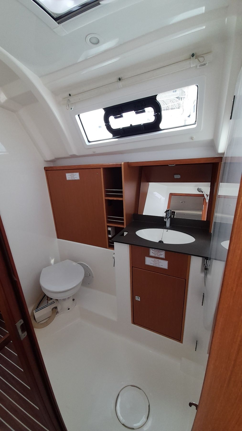 Bavaria Cruiser 37 | Nenemia
