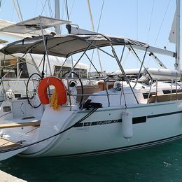 Bavaria Cruiser 37 | Nenemia
